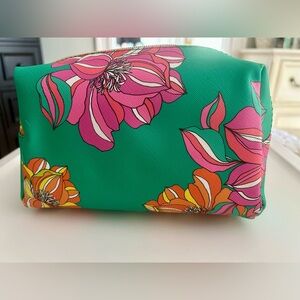 NWT Trina Turk Green Floral Cosmetic Bag.